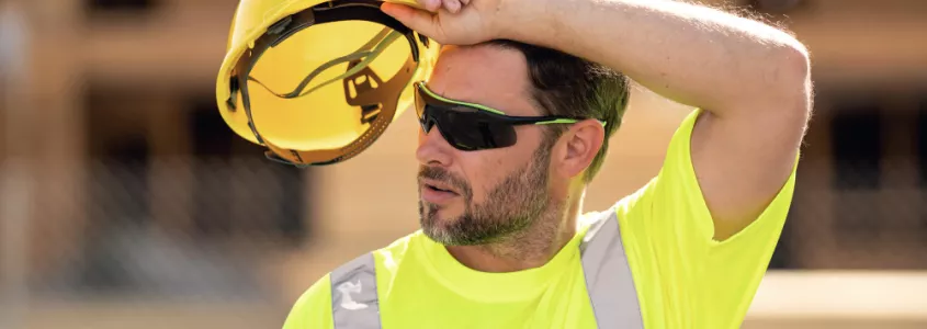 Aumentan las muertes laborales por calor: descubre las obligaciones de empresarios y trabajadores 